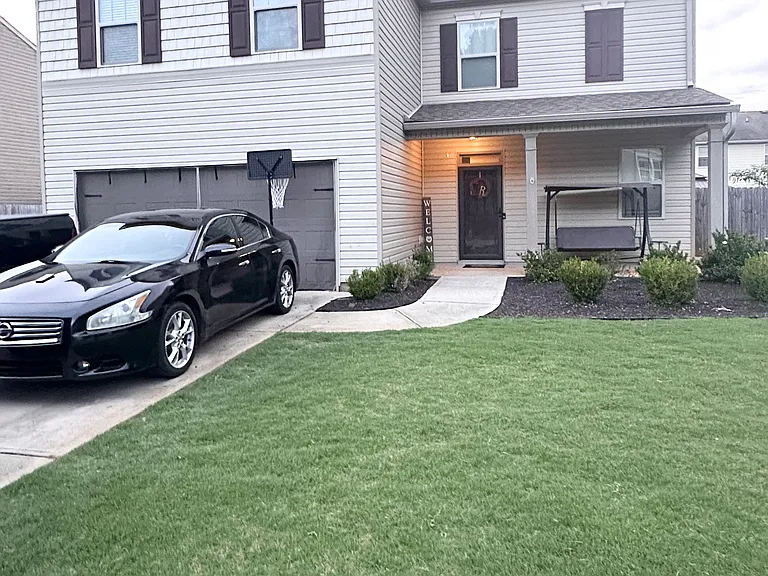 211 Flowing Meadows Dr — Photo 1