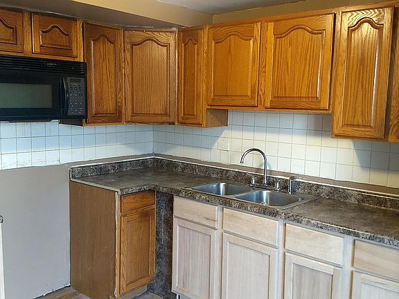 5th image of 2104 Morningside Ln Unit J