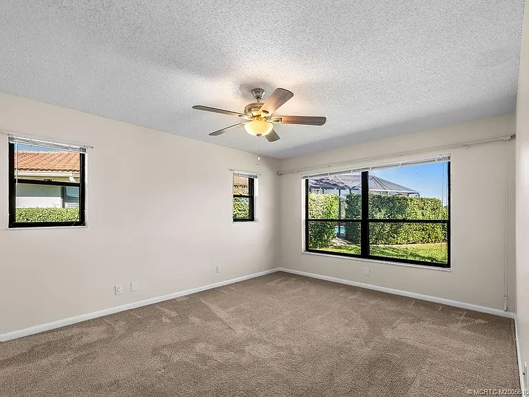2386 SW Creekside Dr — Photo 39
