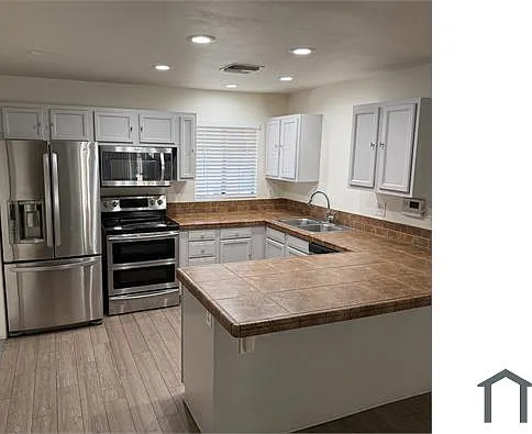 6815 W Carol Ave — Photo 14