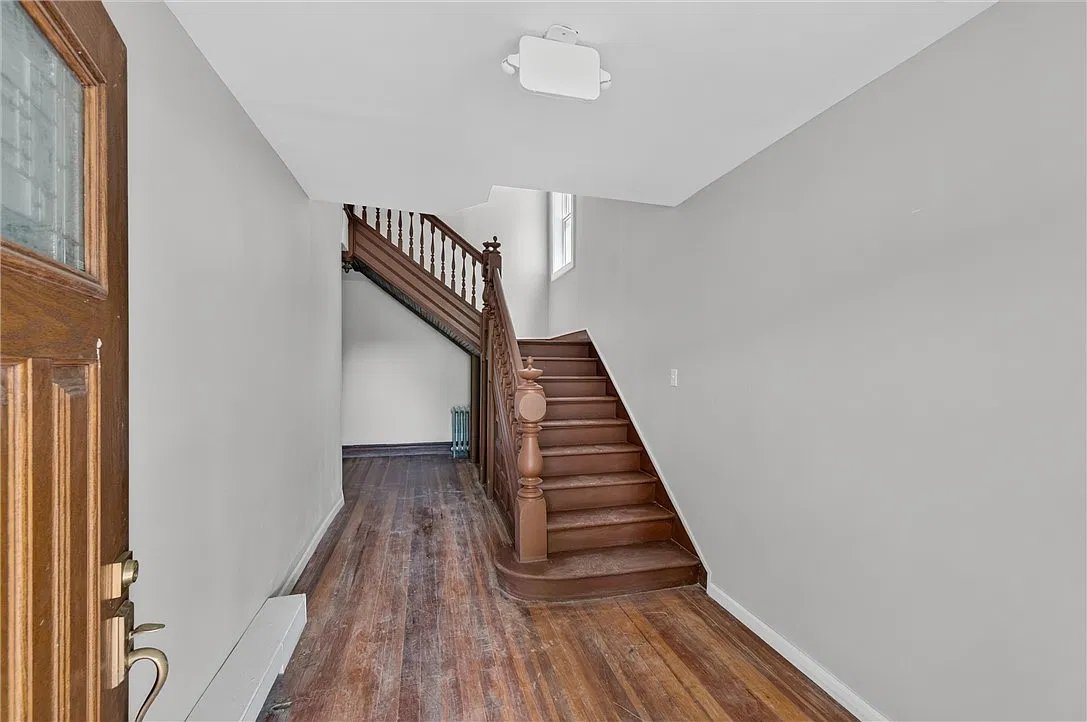 3 bed, 2.0 bath, 1500 sqft, $1,900 — Photo 3