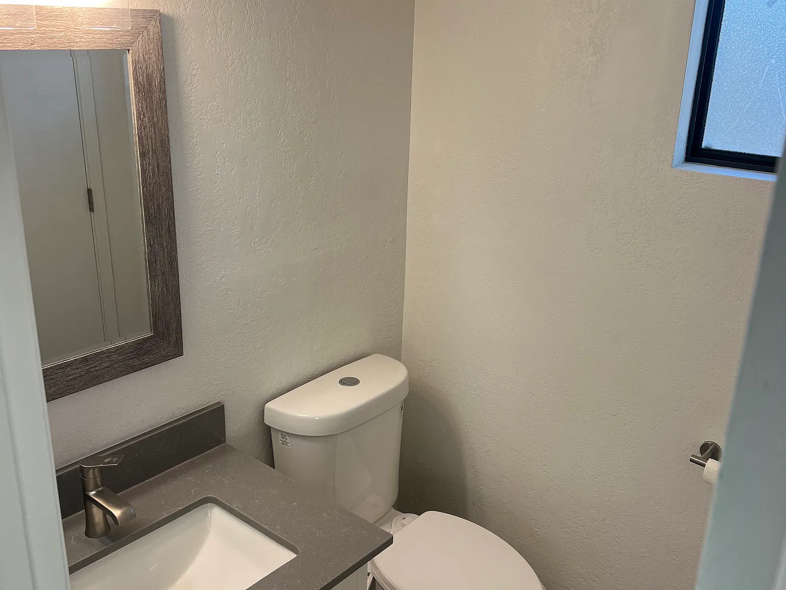 2 bed, 1.5 bath, 1075 sqft, $1,900 — Photo 4