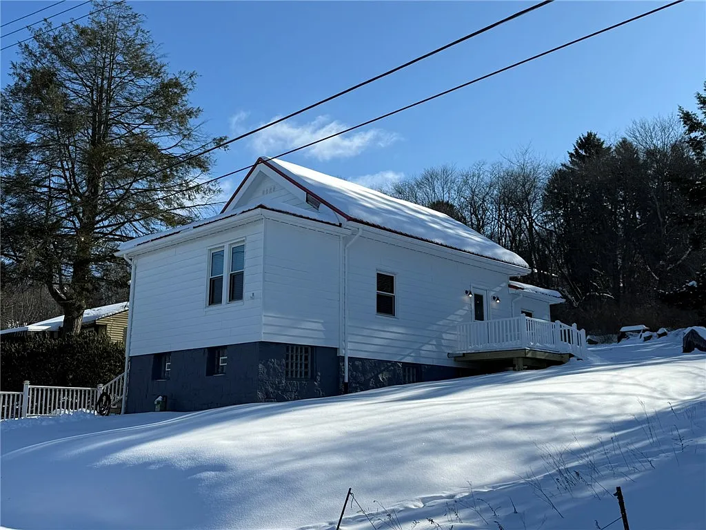 28 Bredin Ave photo 1