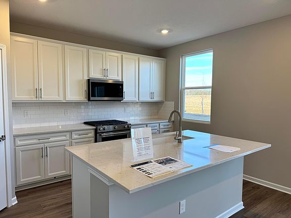 2nd image of 1110 Solitary St Lot 2591