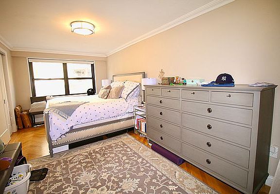 5th image of 535 E 86th St #3