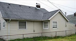 3rd image of 212 N Lincoln St