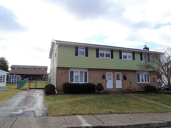 2nd image of 100 Meadow Ln