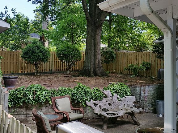4th image of 522 W Parkway Ave