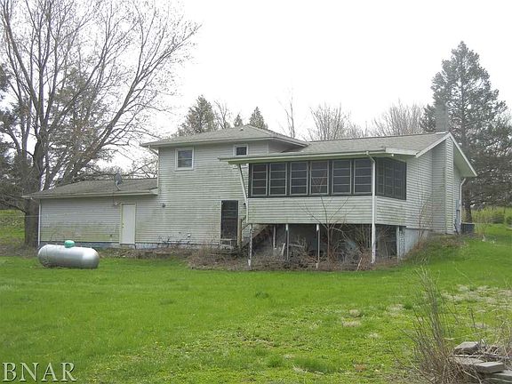 4th image of 1912 Southlake Ln