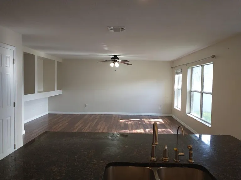 14809 Royal Poinciana Dr — Photo 12