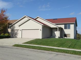 5521 King Arthur Rd NW, Rochester, MN 55901