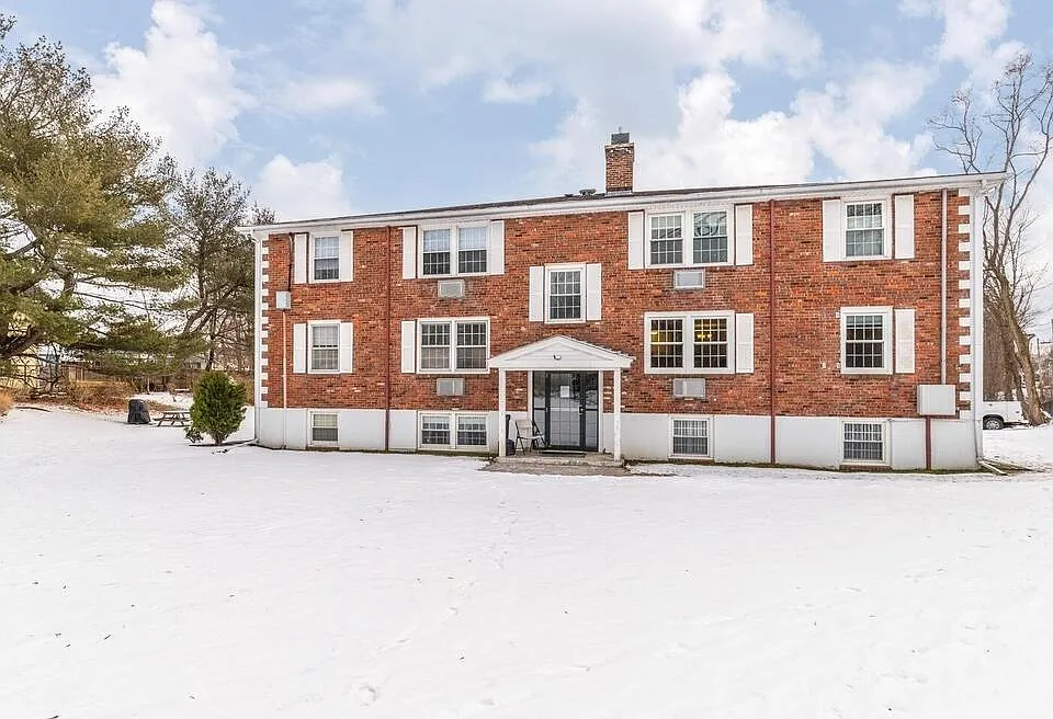 37 Holten St #10