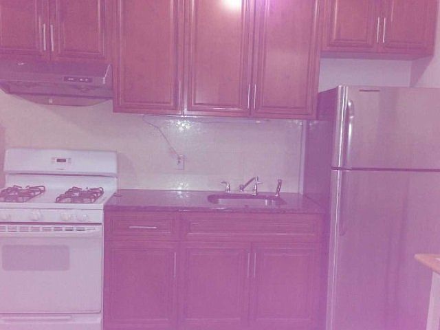 2nd image of 5116 Manilla St