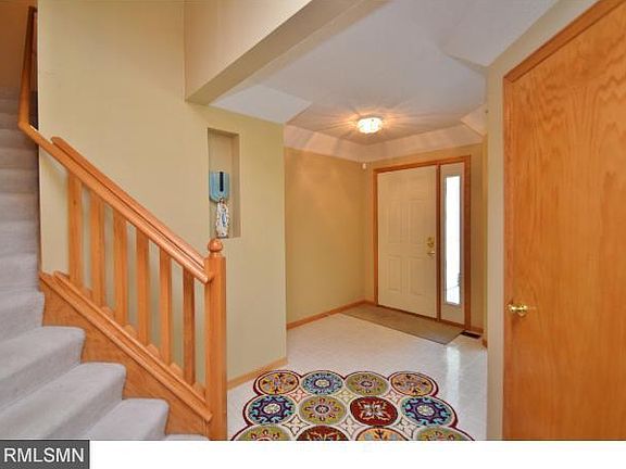 2nd image of 8968 Stratford Ct