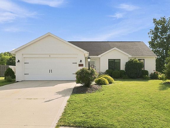 2nd image of 207 Hamilton Meadows Cv