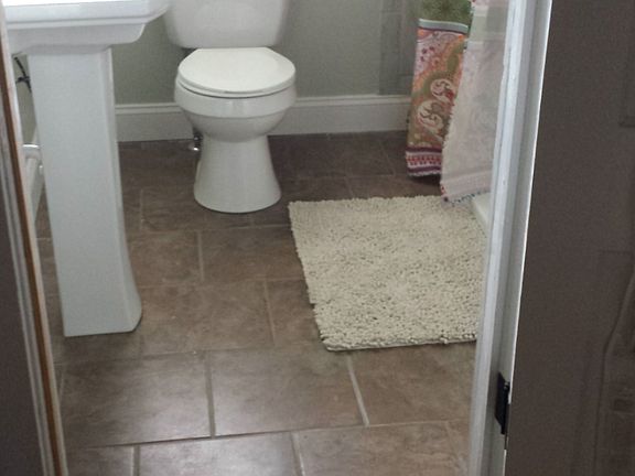 4th image of 1027 Bedford Dr