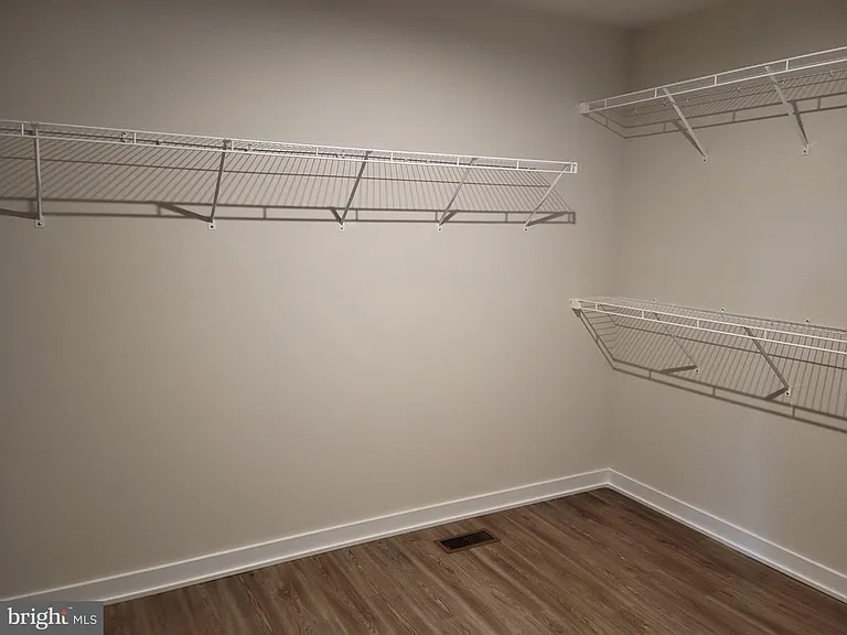 821 Bayberry Ct #821 — Photo 24