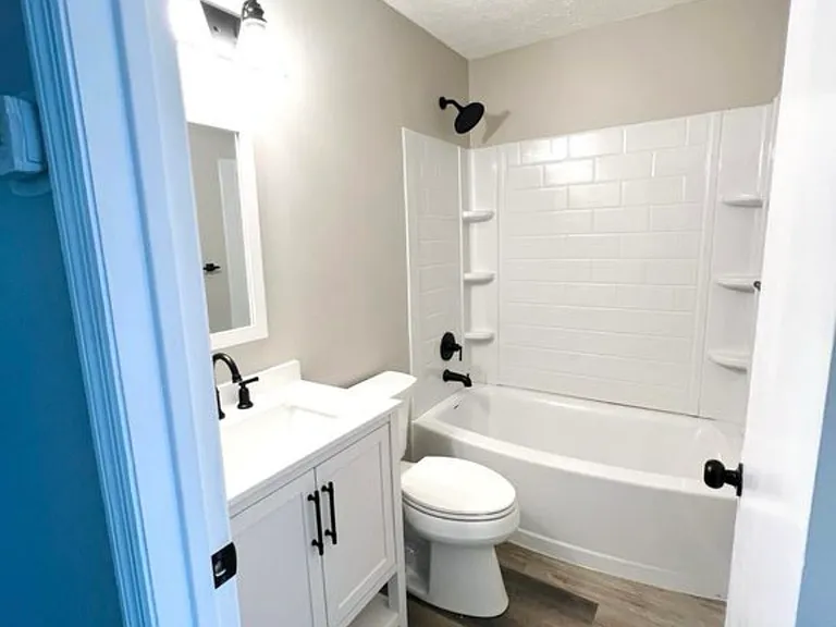 2820 Snow Rd #A — Photo 8