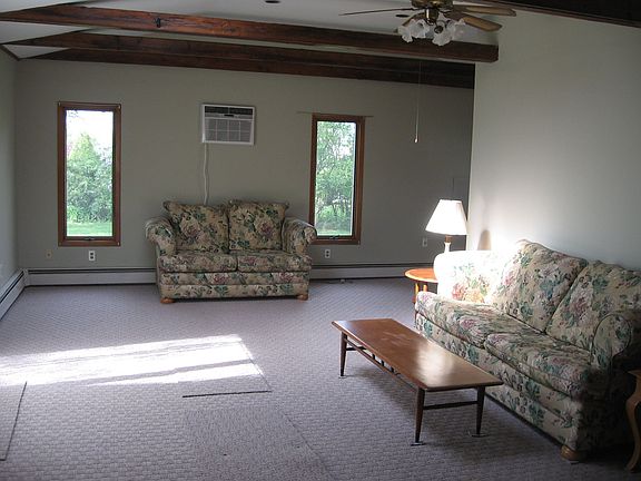 4th image of 2 Norfeld Blvd