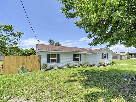 4th image of 1813 Bayview Ave