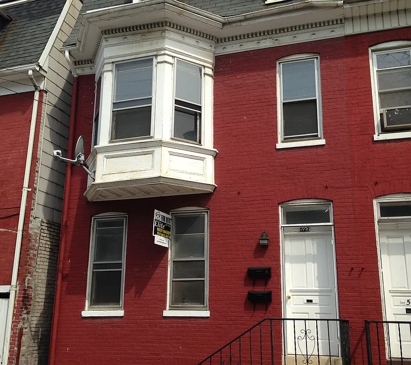 527 E Philadelphia St #1