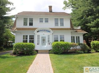 39 Franklyn Pl, Metuchen, NJ 08840