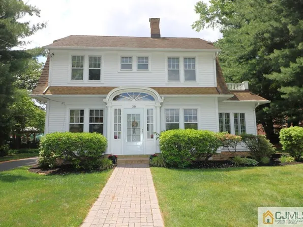 39 Franklyn Pl, Metuchen, NJ 08840