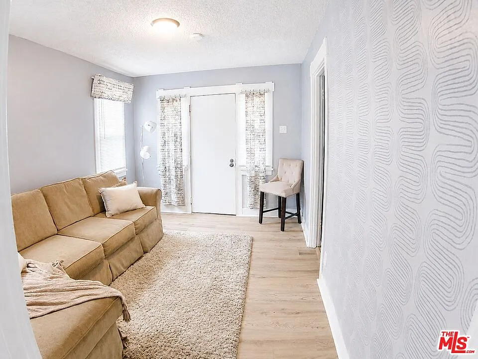 1 bed, 1.0 bath, 1510 sqft, $1,500 — Photo 4