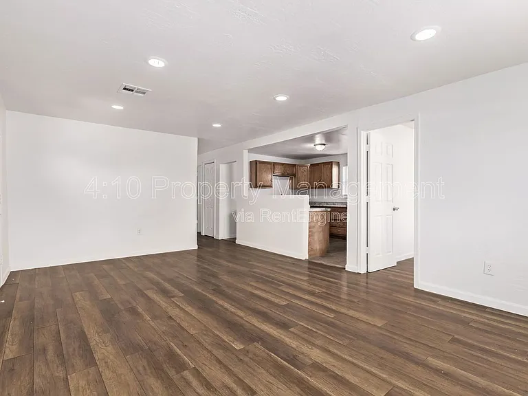 1117 N 13th St #1 — Photo 10