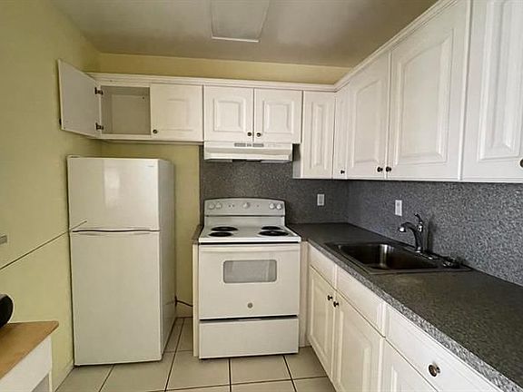 2nd image of 3 Waltham #A