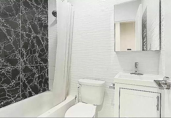 4th image of 1889 Eastern Pkwy #4