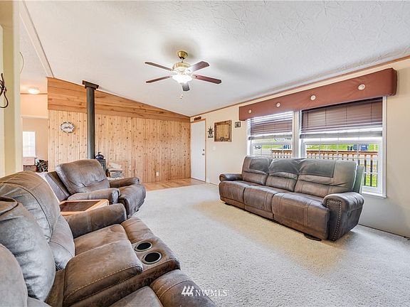 4th image of 28828 64th Ave NW