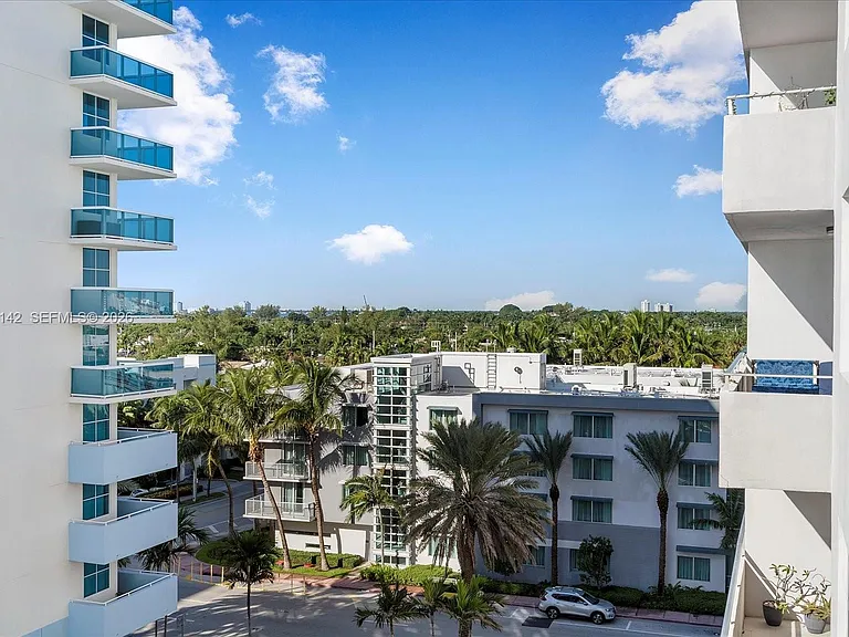 9225 Collins Ave #706 — Photo 25