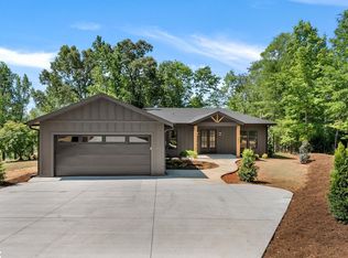 4809 Great Oaks Dr, Anderson, SC 29625
