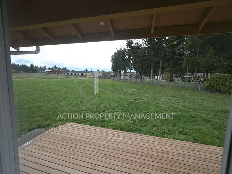 1464 Heath Rd — Photo 10