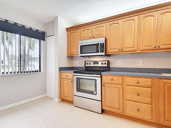 4th image of 2641 Gately Dr W APT 1002