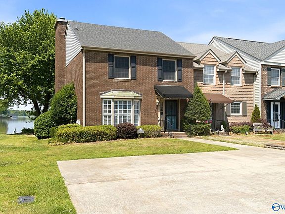 2nd image of 409 Lakepoint Dr