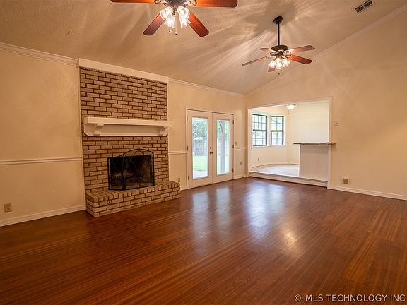 4th image of 12122 E 37th Pl