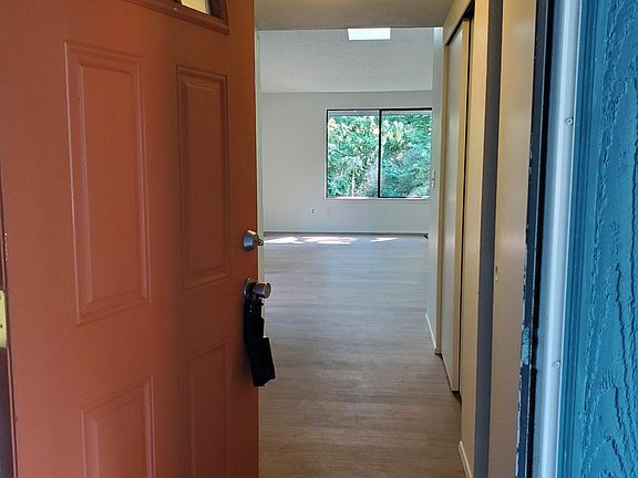 3rd image of 6218 79th St W