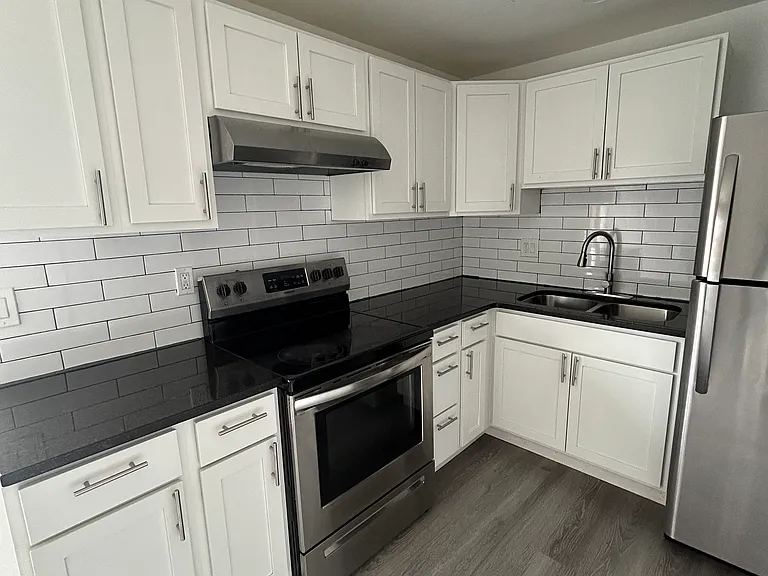 751 Kingsford Rd #C — Photo 9