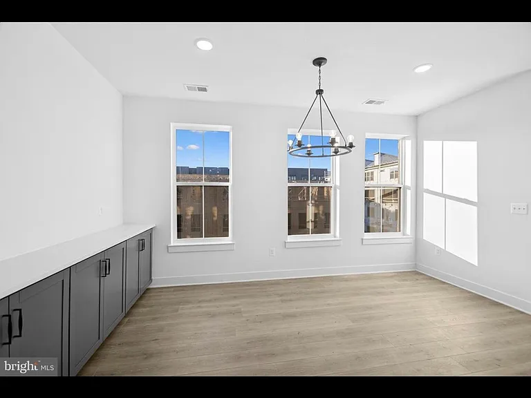 118B Locke St #TOP — Photo 8