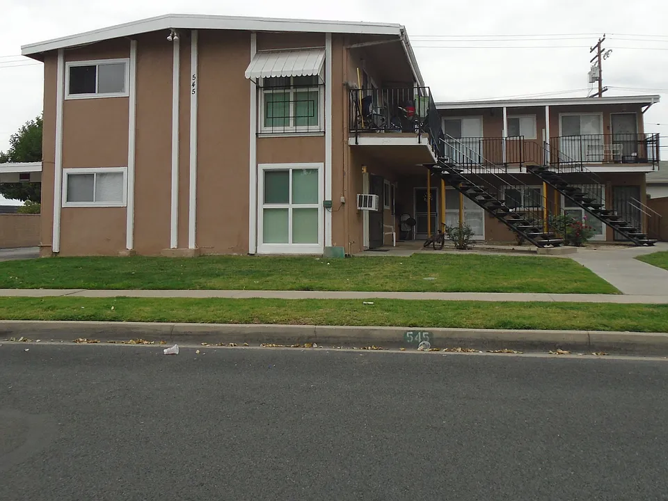 545 S 1st Ave #8