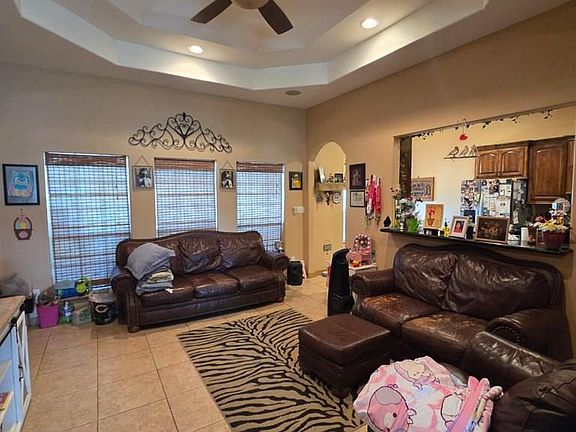 3rd image of 2105 Stonehaven Dr #22