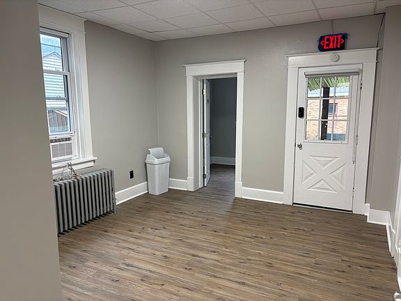 5th image of 709 7th Ave Unit 1A