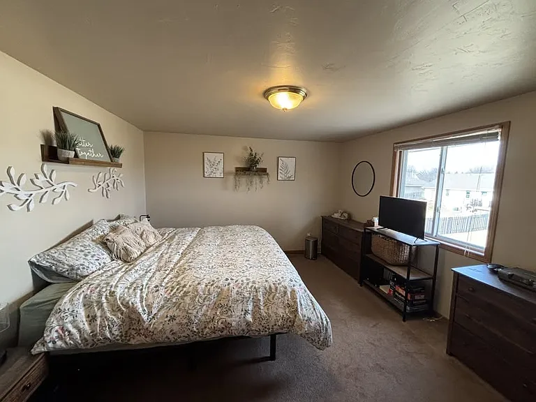 3377 Wiggins Way — Photo 4