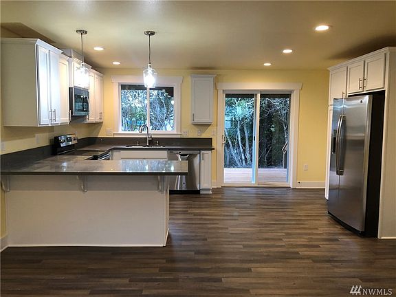 4th image of 343 Redwood Ct SE