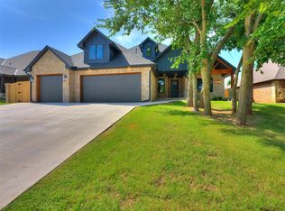 2216 Burning Tree Ln, Norman, OK 73071
