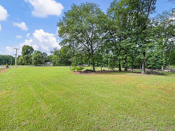4th image of 1878 Paradise Acres Rd