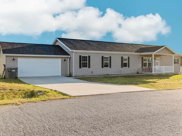 5673 Arctic Fox Dr, Carterville, IL 62918