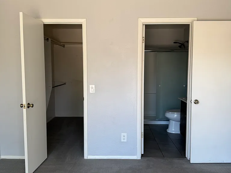2349 E Alameda Dr — Photo 9